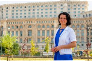 elena-zvarici-300x200